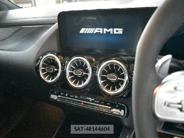 Mercedes Benz GLA-CLASS 2021-08 7725414-9