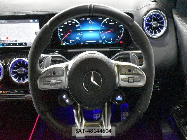Mercedes Benz GLA-CLASS 2021-08 7725414-15