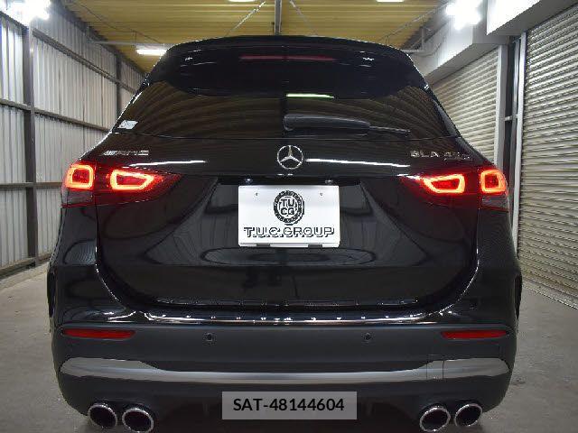 Mercedes Benz GLA-CLASS 2021-08 7725414-28