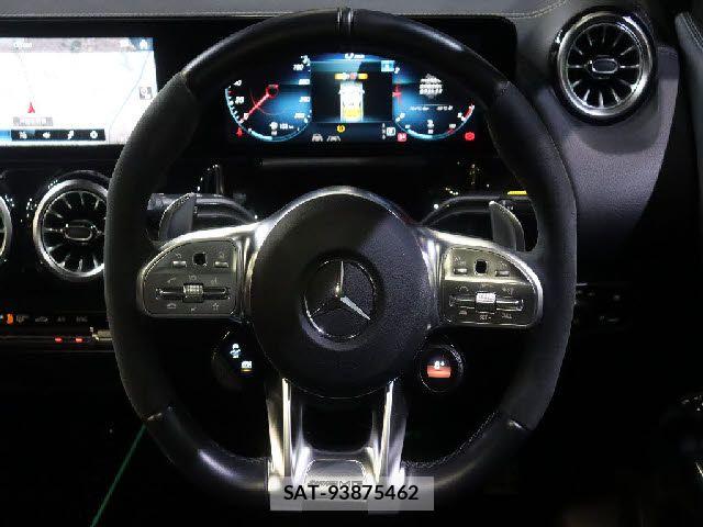 Mercedes Benz GLA-CLASS 2021-07 8100318-26
