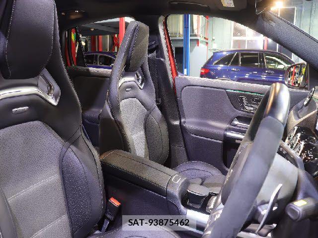 Mercedes Benz GLA-CLASS 2021-07 8100318-27