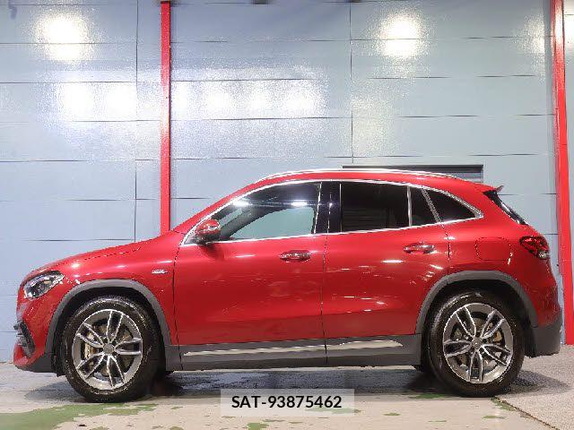 Mercedes Benz GLA-CLASS 2021-07 8100318-2