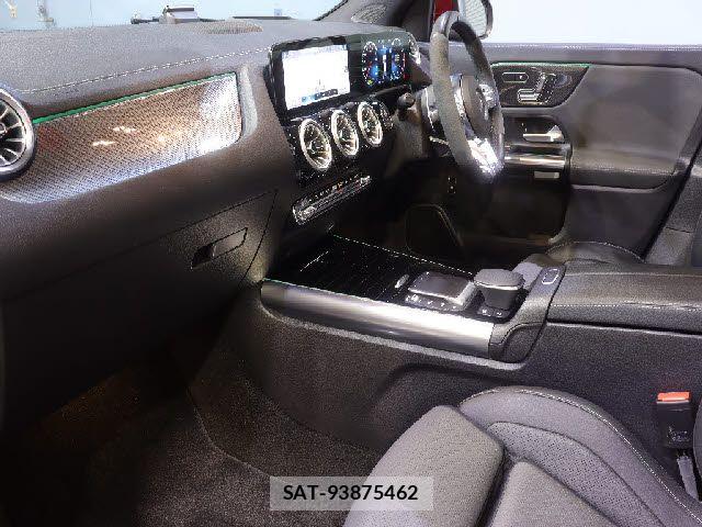 Mercedes Benz GLA-CLASS 2021-07 8100318-7
