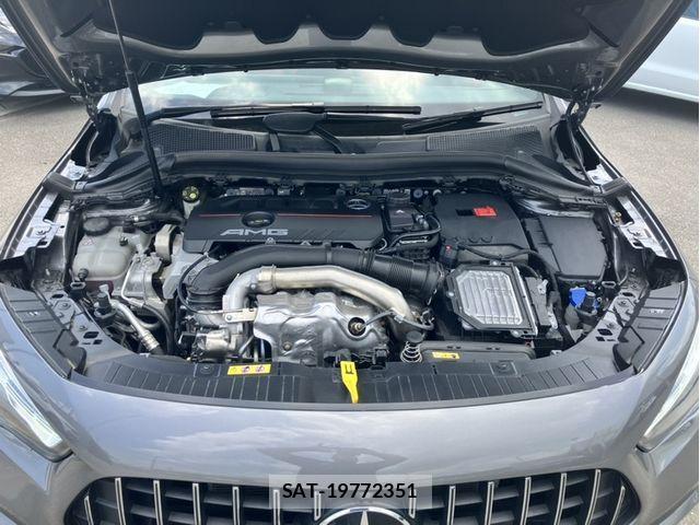 Mercedes Benz GLA-CLASS 2025-04 8245839-15