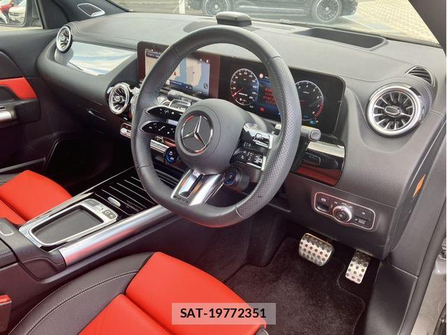 Mercedes Benz GLA-CLASS 2025-04 8245839-1