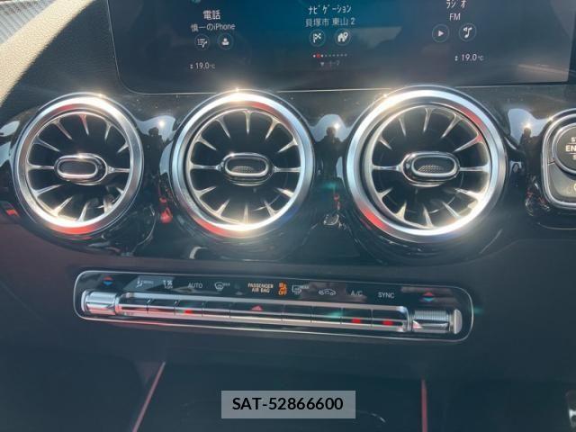 Mercedes Benz GLA-CLASS 2021-08 8315332-23