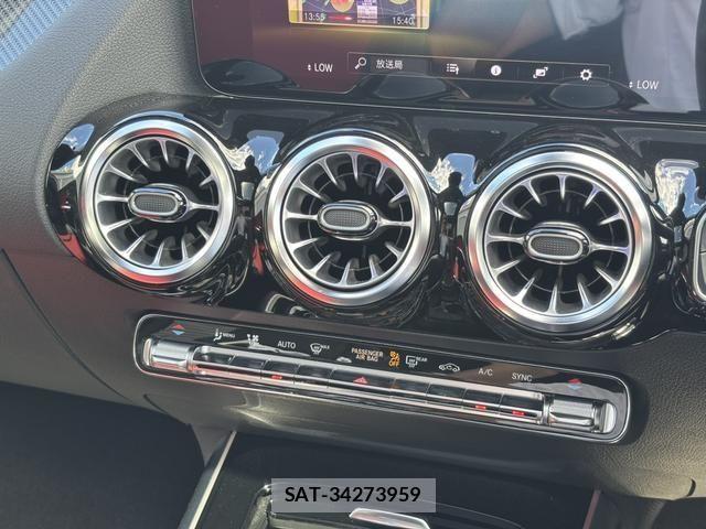 Mercedes Benz GLA-CLASS 2024-05 8366892-8