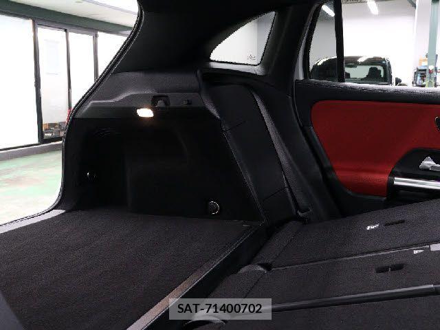 Mercedes Benz GLA-CLASS 2023-07 8525668-21