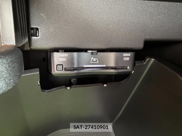 Mercedes Benz GLA-CLASS 2024-08 8883887-12
