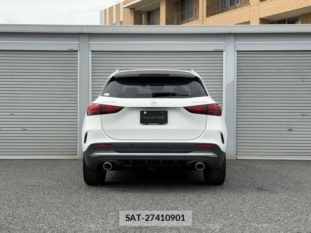 Mercedes Benz GLA-CLASS 2024-08 8883887-14