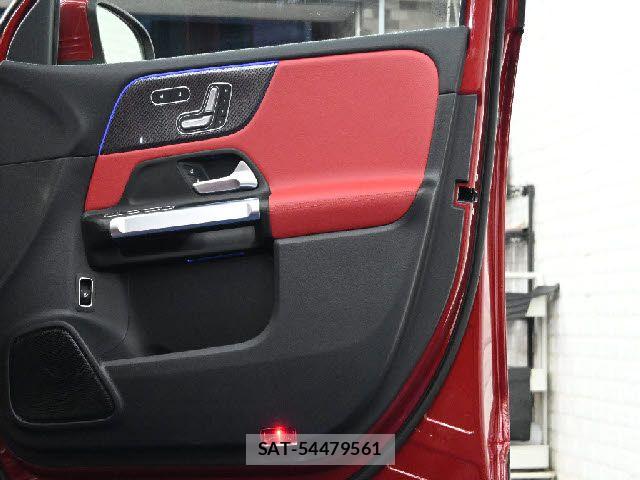 Mercedes Benz GLB-CLASS 2021-06 7221467-24