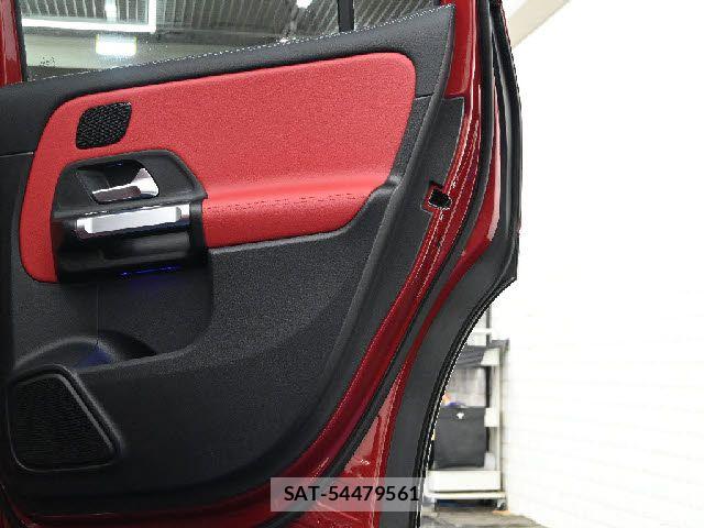 Mercedes Benz GLB-CLASS 2021-06 7221467-25
