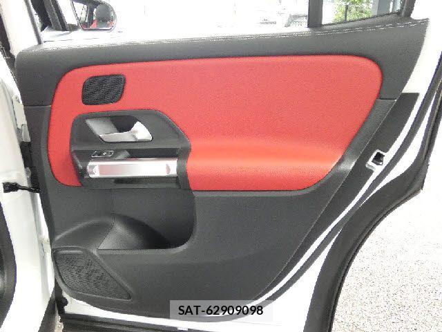 Mercedes Benz GLB-CLASS 2021-12 8743721-22