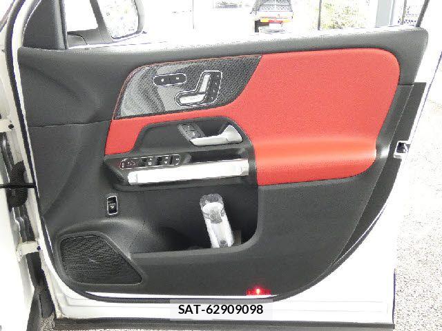 Mercedes Benz GLB-CLASS 2021-12 8743721-23