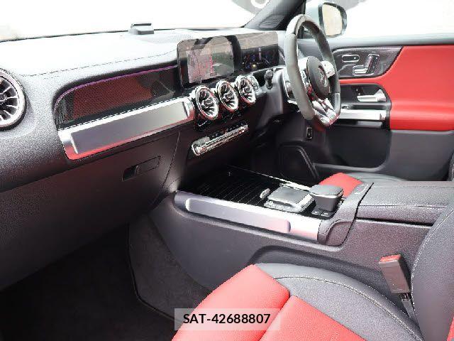 Mercedes Benz GLB-CLASS 2024-04 8880675-1