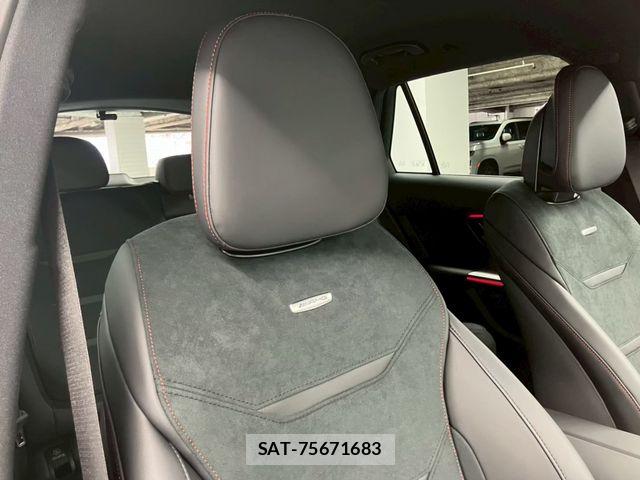 Mercedes Benz GLC-CLASS 2025-11 8100320-23