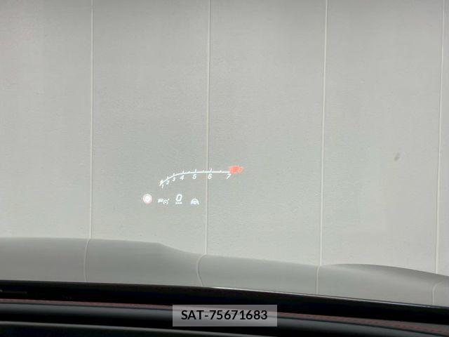 Mercedes Benz GLC-CLASS 2025-11 8100320-26