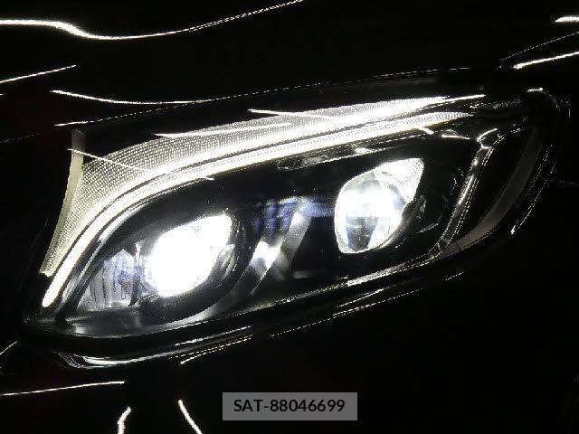 Mercedes Benz GLC-CLASS 2018-06 8660120-19