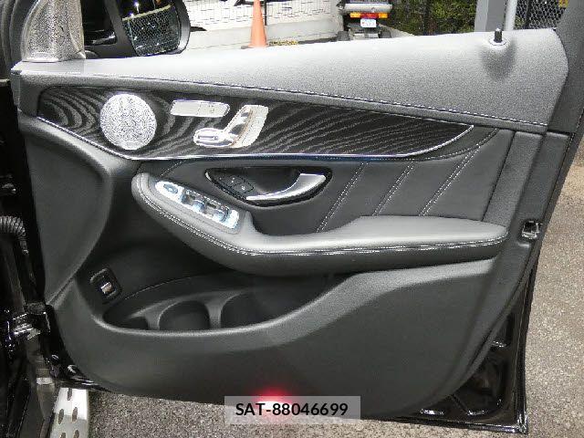 Mercedes Benz GLC-CLASS 2018-06 8660120-23