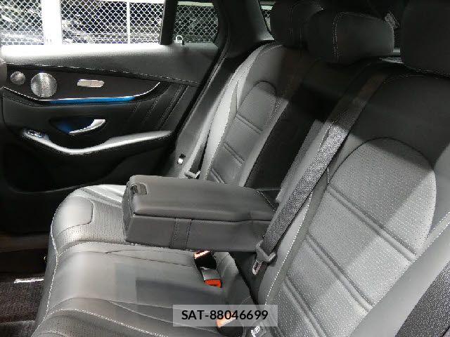 Mercedes Benz GLC-CLASS 2018-06 8660120-28