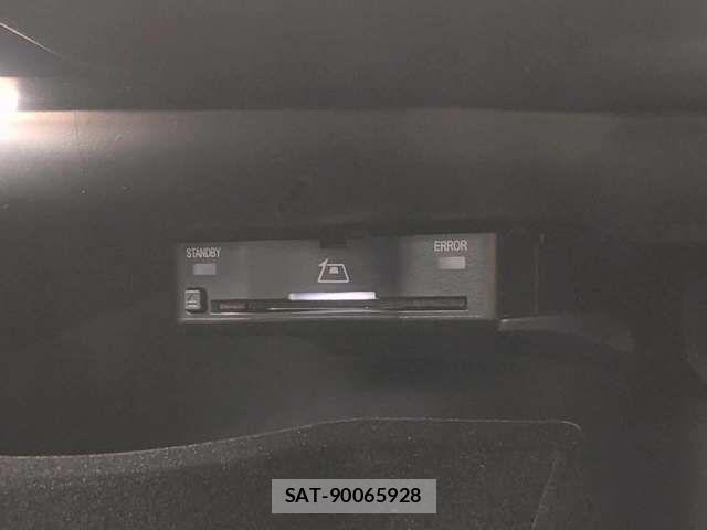 Mercedes Benz GLC-CLASS 2025-11 8036623-12