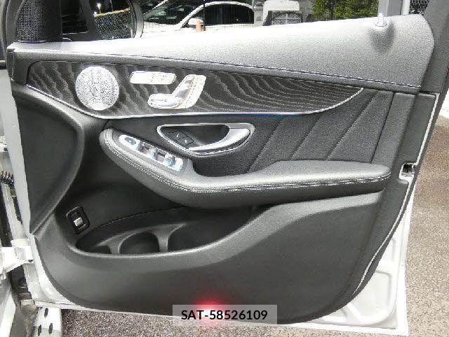 Mercedes Benz GLC-CLASS 2017-04 8660122-23