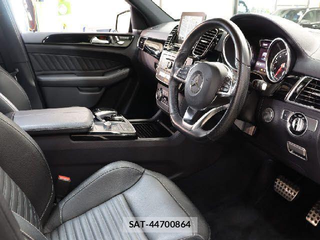 Mercedes Benz GLE-CLASS 2017-01 8208597-11