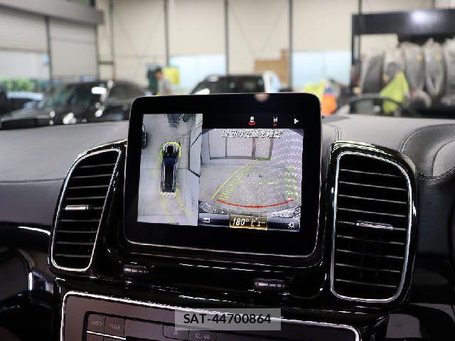 Mercedes Benz GLE-CLASS 2017-01 8208597-17