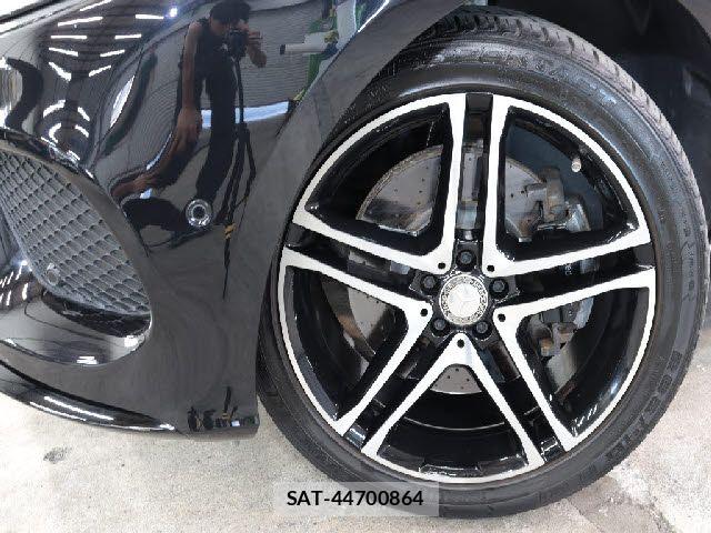Mercedes Benz GLE-CLASS 2017-01 8208597-8