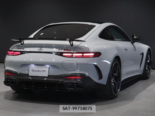 Mercedes Benz AMG GT 2025-03 3675521-15