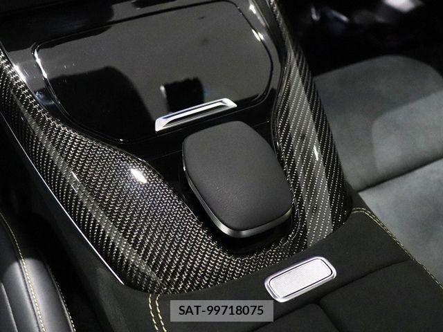 Mercedes Benz AMG GT 2025-03 3675521-26