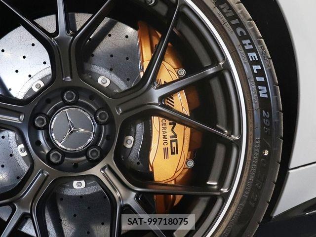Mercedes Benz AMG GT 2025-03 3675521-2