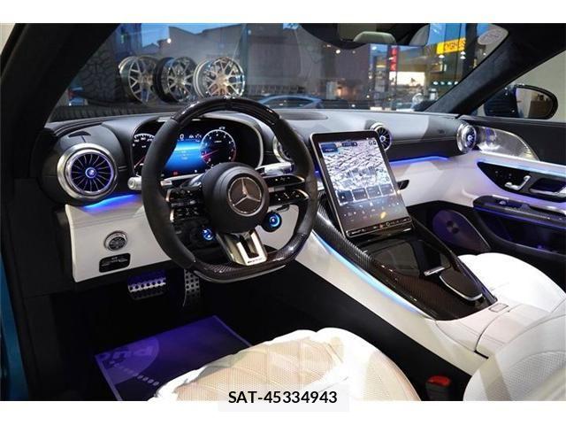 Mercedes Benz AMG GT 2024-04 7251441-2