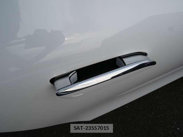 Mercedes Benz AMG GT 2025-06 8230742-10