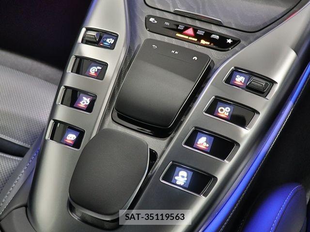 Mercedes Benz AMG GT 2025-03 4326656-21