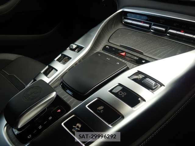 Mercedes Benz AMG GT 2021-08 8315336-11