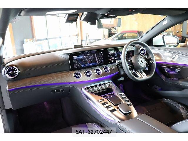 Mercedes Benz AMG GT 2025-01 8457875-11