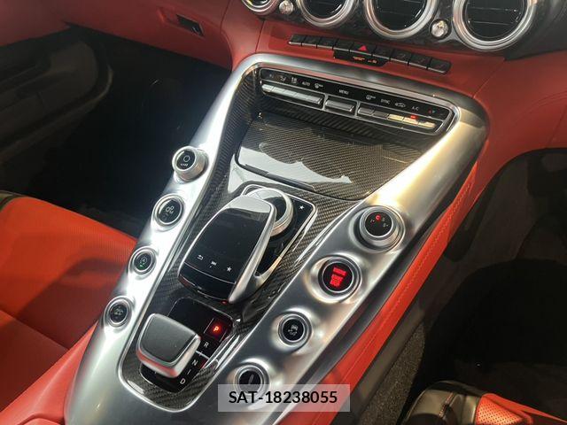 Mercedes Benz AMG GT 2018-07 8208600-9