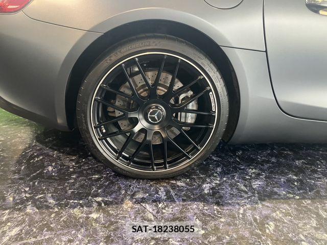 Mercedes Benz AMG GT 2018-07 8208600-10