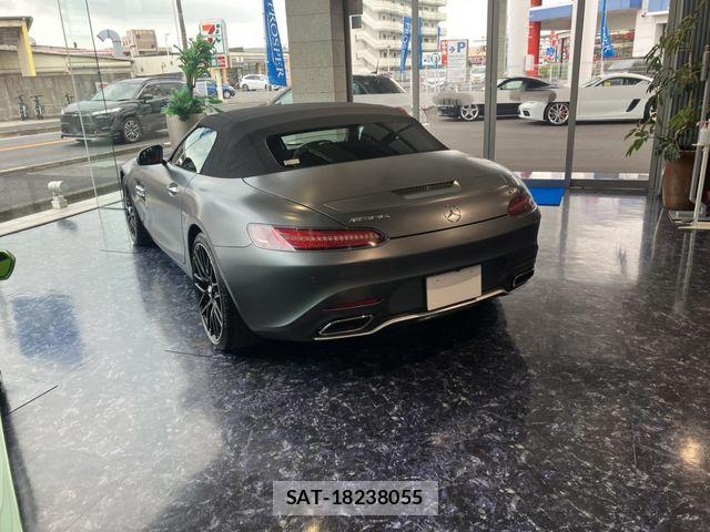 Mercedes Benz AMG GT 2018-07 8208600-5
