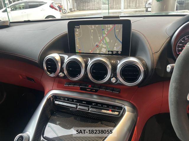 Mercedes Benz AMG GT 2018-07 8208600-7