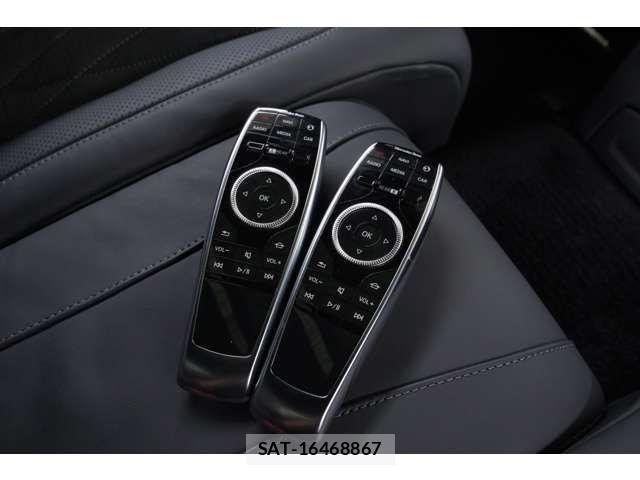 Mercedes Benz S-CLASS 2016-07 7358654-12