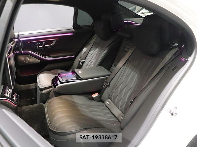 Mercedes Benz S-CLASS 2023-09 8208604-26