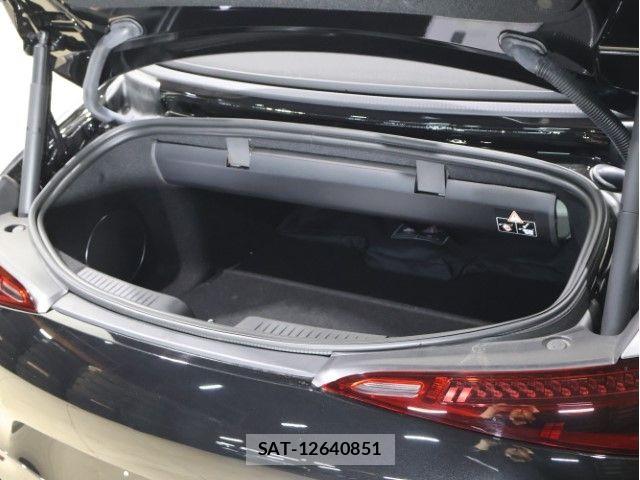 Mercedes Benz SL-CLASS 2023-11 7725421-6