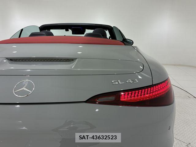 Mercedes Benz SL-CLASS 2022-11 7725422-17
