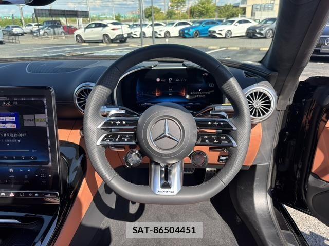 Mercedes Benz SL-CLASS 2026-04 8627617-11