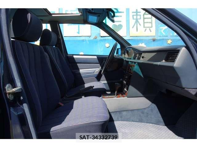 Mercedes Benz 190 CLASS 1993-08 5871615-10