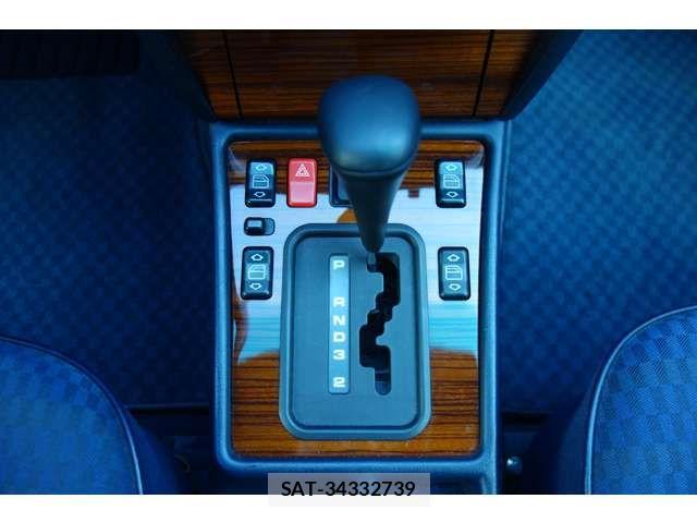 Mercedes Benz 190 CLASS 1993-08 5871615-14