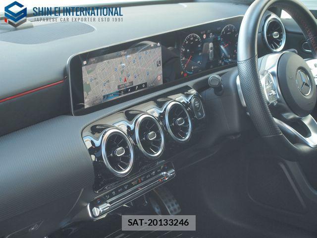 Mercedes Benz A-CLASS 2019-03 1184894-14