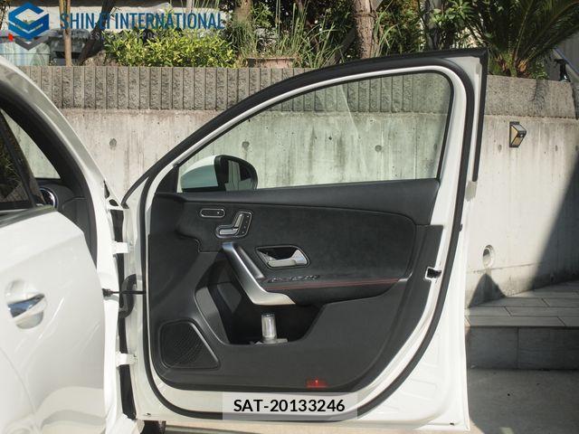Mercedes Benz A-CLASS 2019-03 1184894-18